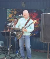 Patrick Russell performing for a crowd